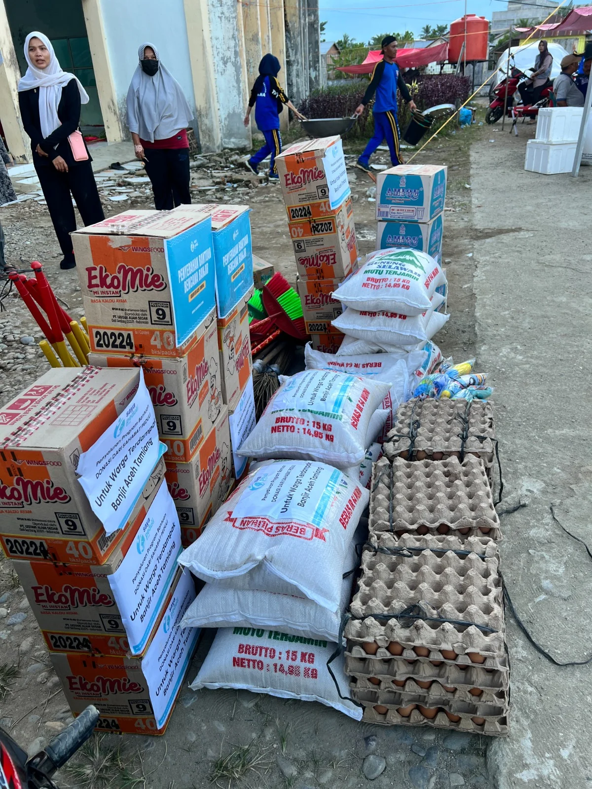 Foto 12 dari album Bantuan Banjir Aceh 2025