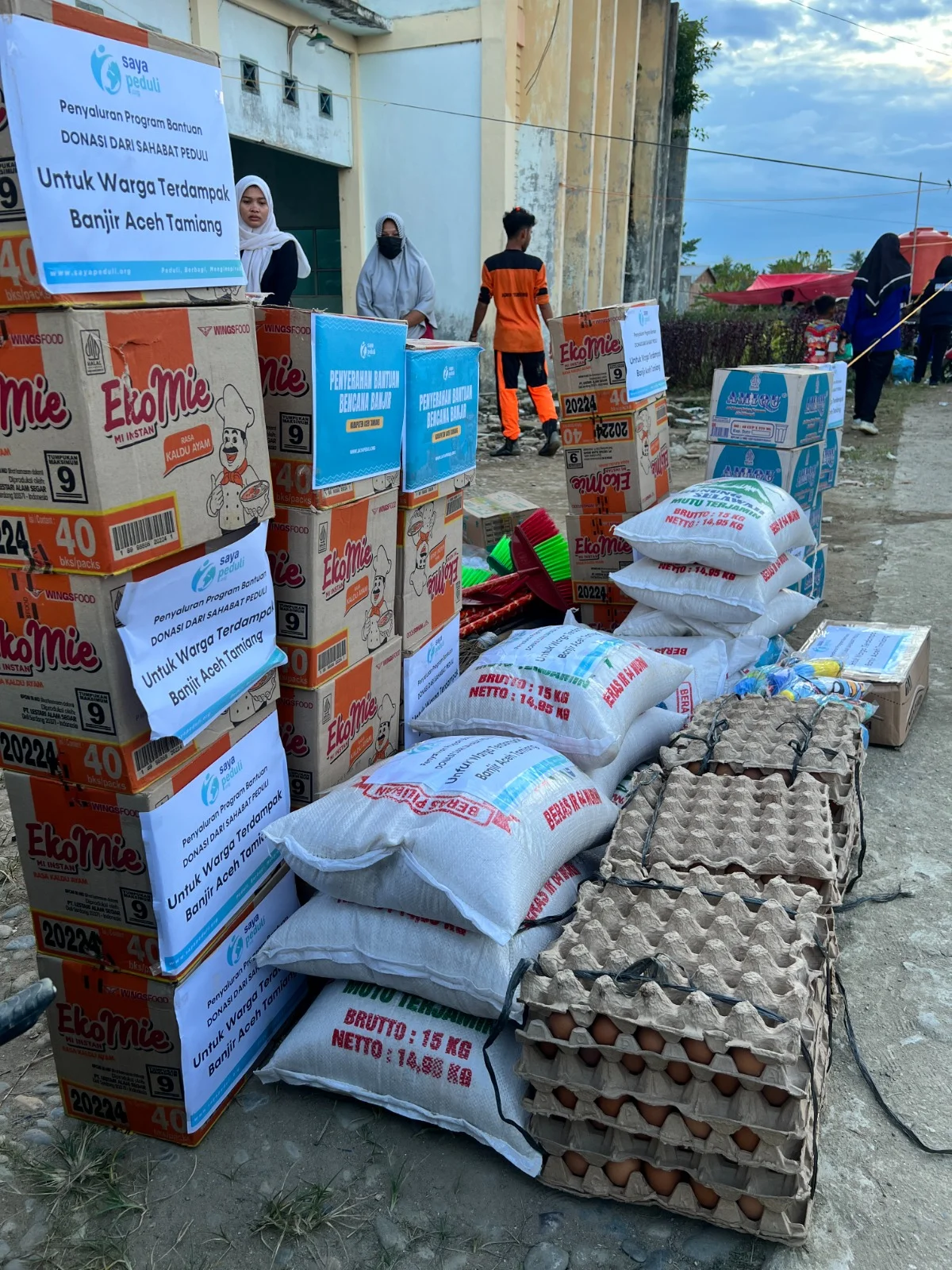 Foto 13 dari album Bantuan Banjir Aceh 2025
