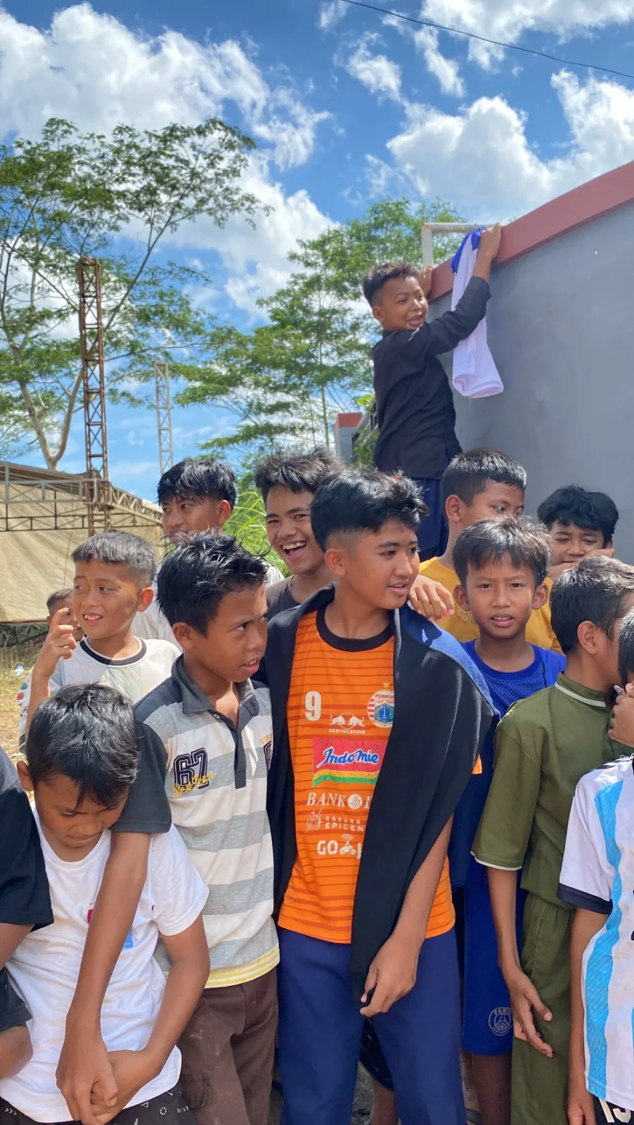 Foto 4 dari album Bantuan Banjir Sukabumi 2024